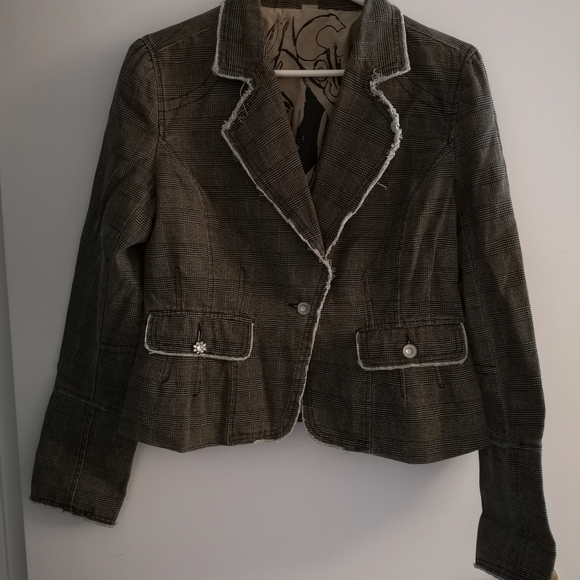Blazer - Picture 1 of 7